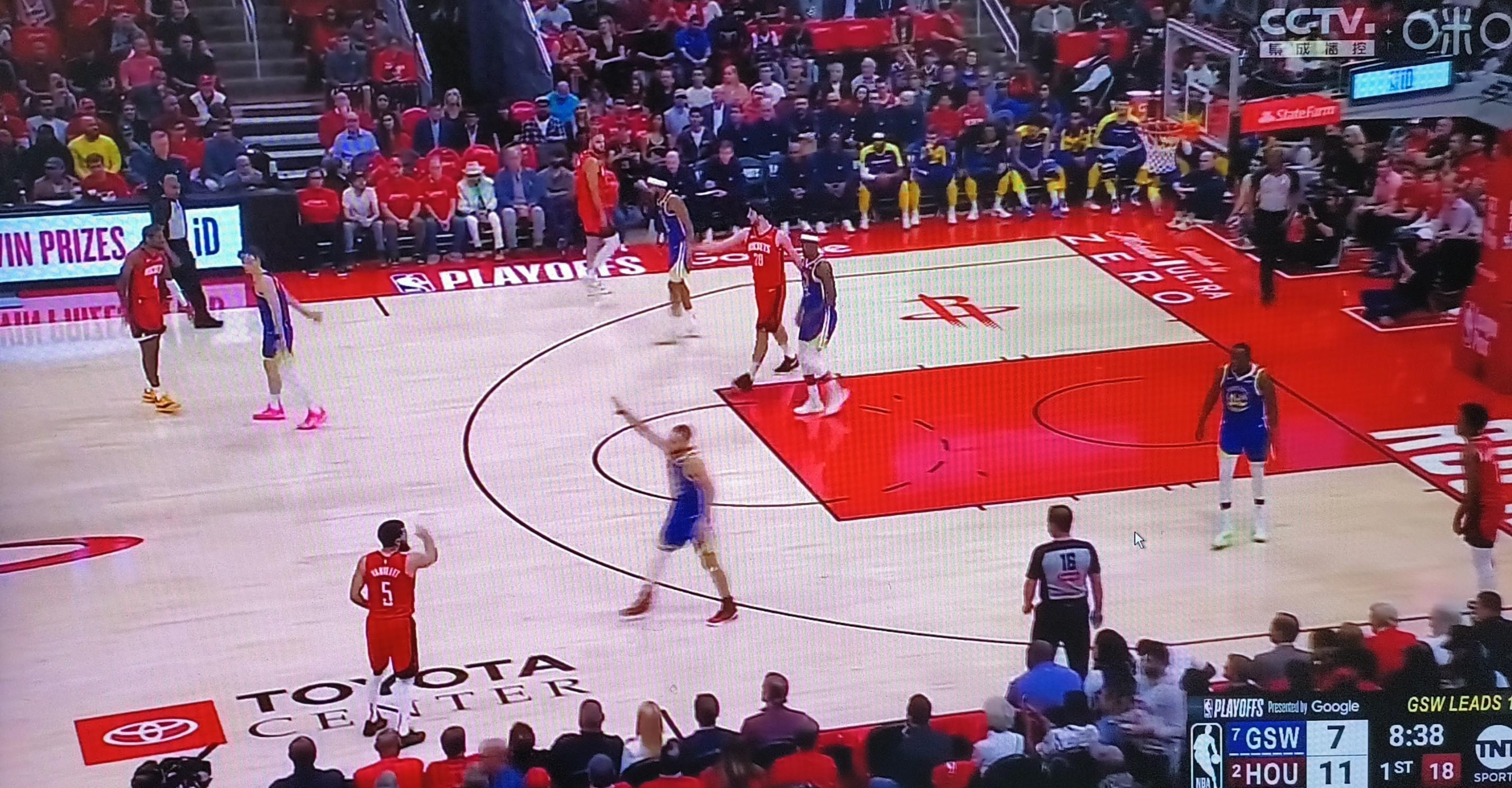 最新赛况:火箭队成功逆转击败勇士队