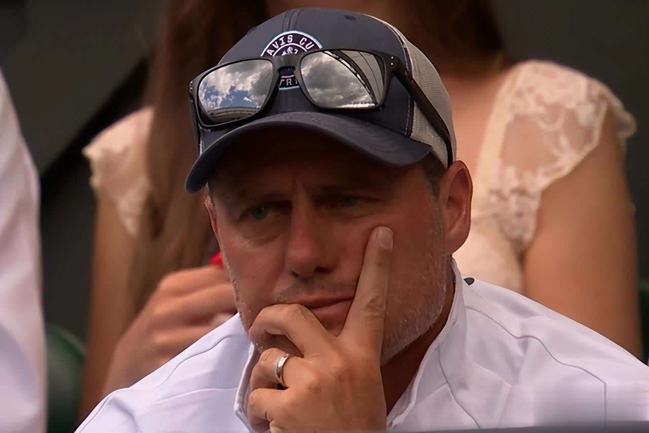 包含费德勒连续十五场比赛得分超过逆转，中国队挑战极限！的词条