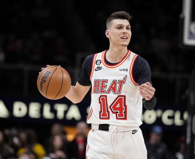 关于巴特勒在切尔西比赛中重返赛场，夺冠引发热议！的信息